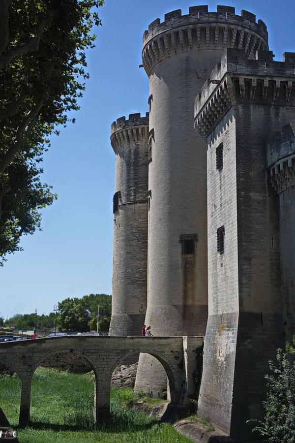 Le Mas Saint Jean Mézoargues Екстериор снимка